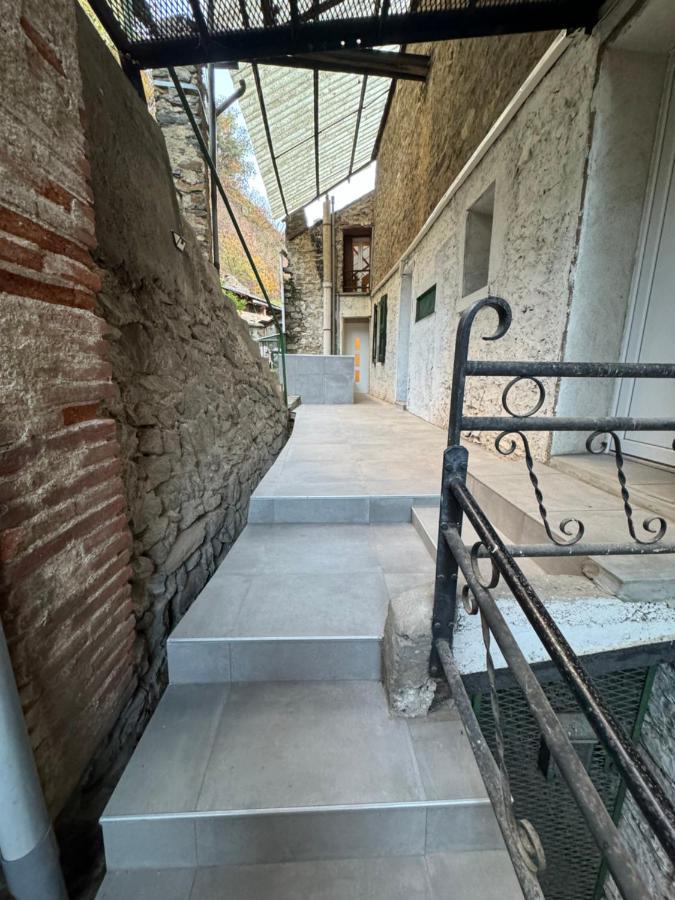Charmant Grand Appartement Serdinya Bagian luar foto