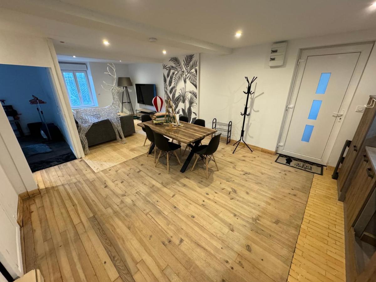 Charmant Grand Appartement Serdinya Bagian luar foto